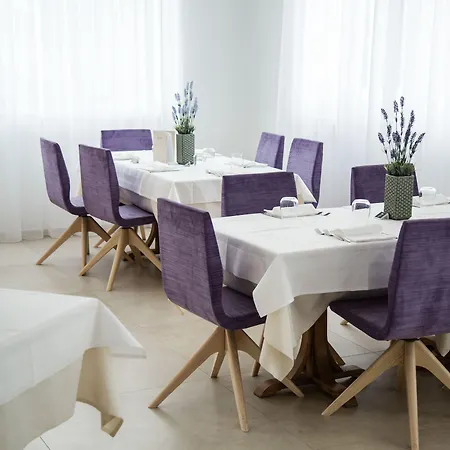 Отель Malucri 4*