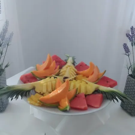 Отель Malucri
